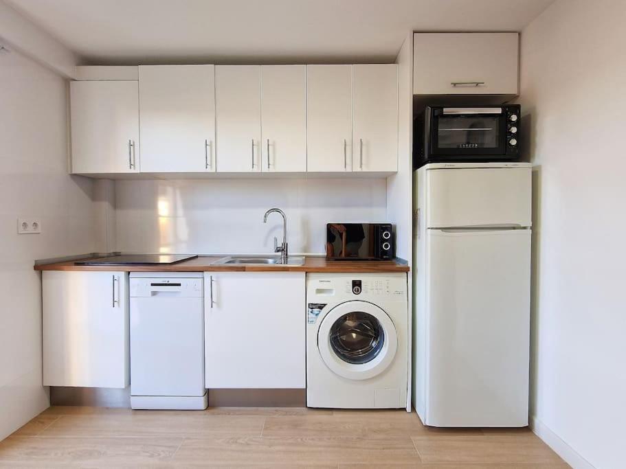 Encantador Duplex Para 6 A 1 Minuto De La Playa بينالماذينا المظهر الخارجي الصورة