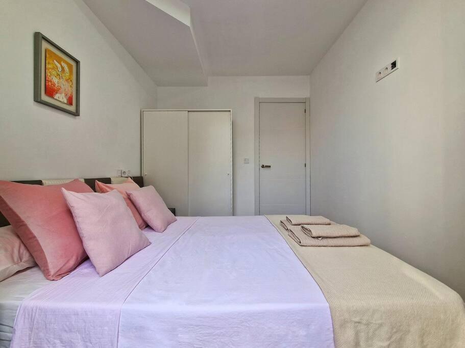 Encantador Duplex Para 6 A 1 Minuto De La Playa بينالماذينا المظهر الخارجي الصورة