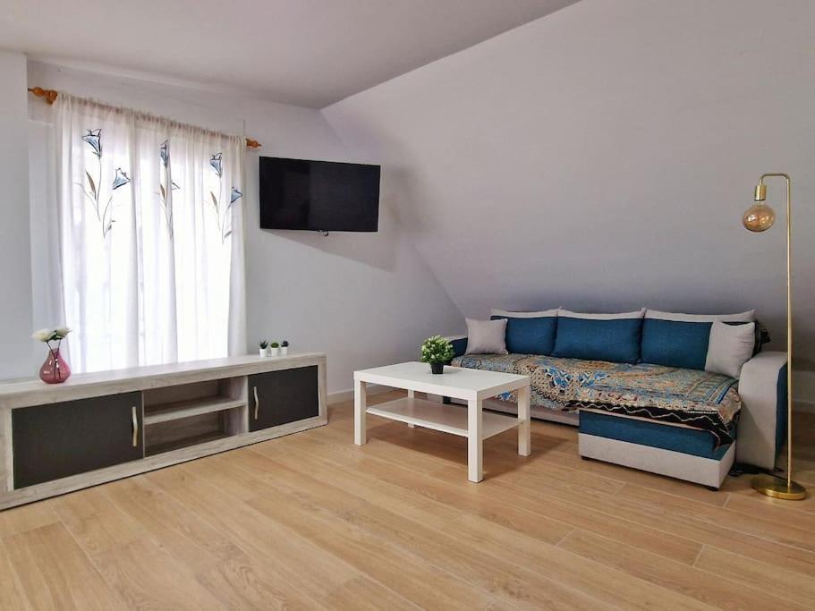 Encantador Duplex Para 6 A 1 Minuto De La Playa بينالماذينا المظهر الخارجي الصورة